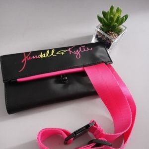 Kendall Jenner make-up  Brush Wallet Color Pink And Black Holder waist  belt new
